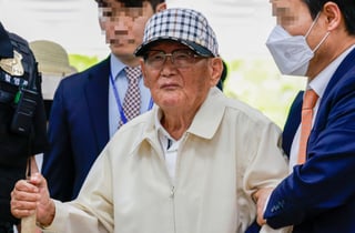 신천지 이만희 영장심사 출석…"국힘 당원가입 지시했나" 질문에 침묵