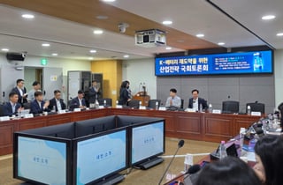 한국판 IRA, 관건은 '직접환급제'..K배터리 "정부 주도 지원 불가피"