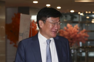정점식, 4선 중진 만나 張 거취 논의…"논란 종식 돼야 당 안정"