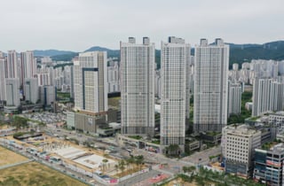 계약금 2배 물어줘도..."더 비싸게 팔면 돼" 계약 깨는 동탄 집주인들