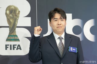 "호텔 기둥 뒤에서 낚아채" 월드컵 해설 김환, 가방 도난...20㎞ 추격전