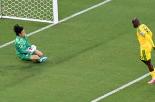 손흥민 벤치 지킨 전반전, 고전 끝에 0-0 마무리…후반 교체 투입