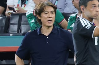 "집단 식중독 있었냐" 이런 질문까지 나왔다...'졸전'에 고개 숙인 홍명보