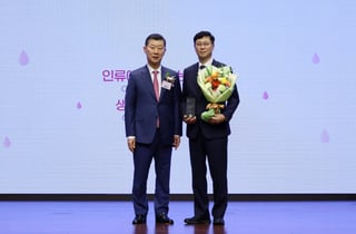 한미그룹, 46년 이어온 '사랑의 헌혈'…적십자사 표창 수상