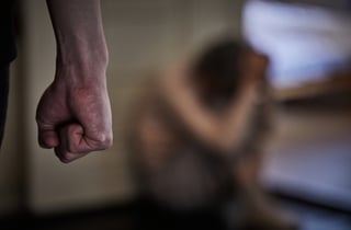 "헤어질 바엔 죽어"…유부녀 여친 때리고 가둔 30대 내연남