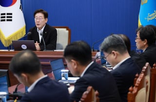 "전략산업 다극화 필수" 강조한 날, 이재용 회장 만났다