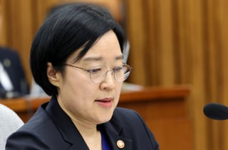 미용실 원장에 헐값매매?…울컥한 한성숙 "이건 너무 과하다"