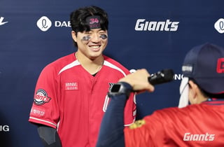 '예비군 앞두고 4안타 폭발' 롯데 손성빈, 25타석 무안타 마음고생에도 동료들부터 챙겼다 "코치님, (고)승민 형, 승엽이 덕분입니다"