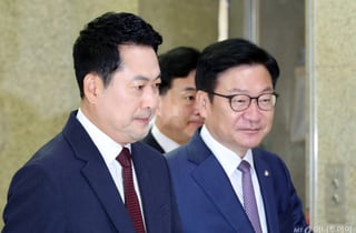 장동혁 "축구가 홍명보 문제면 경제 파탄 원인은 이재명 대통령"
