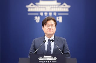 靑, 유시민 '재건축론'에 "재개발도 있어…국민이 결정할 문제"