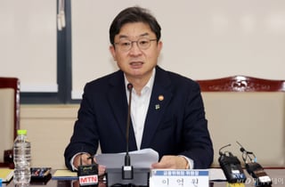 이억원 "작년 금융민원 10% 또 증가..소비자정책 냉정 평가해야"