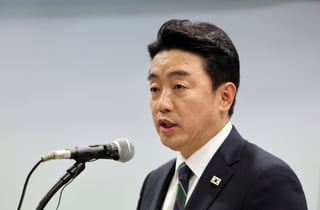 [속보]강훈식 "내일부터 호남, 충청, 영남권 릴레이 국민보고회…단군 이래 처음"