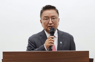 공수처, '돈거래 의혹' 김영환 충북지사 사무실 압수수색