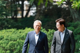 [속보]文, 이 대통령에 "국민통합 나아가려면 당내 단합이 출발점"