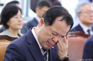 "축협vs선관위, 누가 더 무능?" "자료 엉망"…여야, 선관위 십자포화