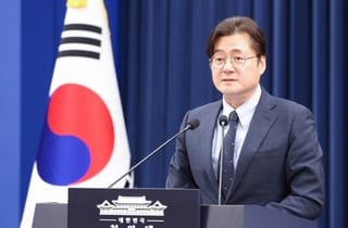 [속보]靑 "이재명 대통령, 文에 한반도 평화 위한 조언 역할 청해"