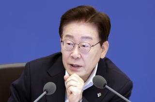 [속보]李대통령 "기업들 결단 빛 발하도록 가용한 모든수단 동원 적극 지원"