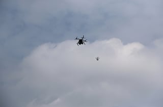 부산항만에 불법 드론 뜨자마자 '위이잉'…안티드론 시스템 본격 가동