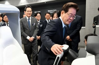 충청 간 李대통령 "故이병철 떠올라...이재용 결단이 첨단산업 도약 선도"