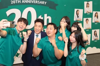 하나금융, 대학생 홍보대사 발대식…함영주 "청년세대 가교 역할 기대"