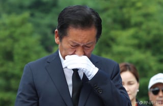 정청래 "말하기 좋아하는 제가, 당대표하며 말의 감옥에 갇혀 살았다"