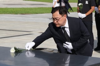 5·18 묘지 찾은 정근식 "배재고 학생들 성찰 중…교육적 회복하겠다"