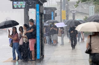 [오늘 날씨] "우산 챙기세요" 전국 비 소식…낮 최고 35도