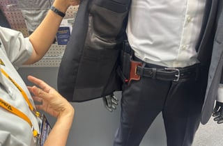 "보기엔 그냥 정장인데" 흉기 찔려도 안 뚫려...'안전기술' 입는다