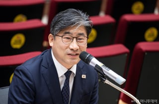 청와대 "미래대응기금, 특별법 형태 신설…내주 전략회의서 윤곽"