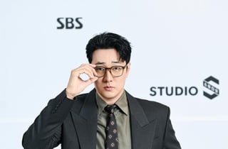 '김부장'X소지섭, 시즌2 기대감 높인 시청률 21.6%...제작사 대표가 밝힌 흥행 비결