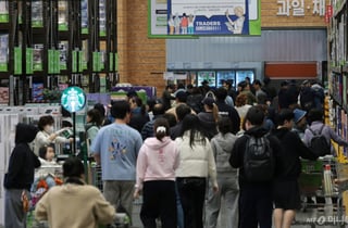 마트 대신 이곳으로? "장 보러 가자" 두 손 가득 사온다...매출 '껑충'