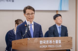 저고위 부위원장 "출산축하금 문화 만들고 싶다…민간이 나서야"