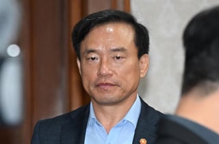 '가짜뉴스방지법' vs '입틀막법' 논란 속…방미통위, 가이드라인 발표