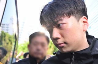 '리얼돌' 폐기한 그날, 유치장서 만났나...장윤기, 부친과 3차례 면담