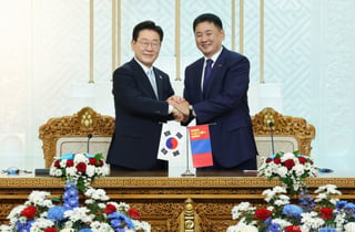 한-몽 정상회담…靑 "신북방 협력 네트워크 '단계적 확대' 중요 계기"