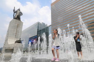장대비 그치자 불볕더위...서울 서남권 11일만 '폭염주의보'