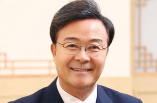 "낡은 버스정류장 가라" 시민 발 지키는 김성제, 의왕시 '교통복지' 강화