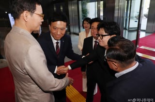 친한계, 안철수 '한동훈 창당 응원'에 "배제 정치" 일제히 반발