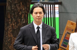 '부실복무' 송민호 "담당자에 돈 빌려줬지만…대가성 아냐"