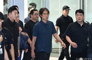 홍명보 어떻게 선임됐나…추천한 축협 전력강화위원·임원 같은 날 소환