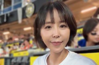 신지, 'kt 시구 거절 논란' 결국 사과…축하 공연도 취소