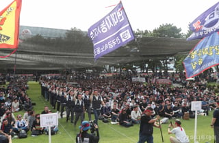 현대차 이어 부품업체 노조도 파업..그룹으로 번진 '생산 차질'