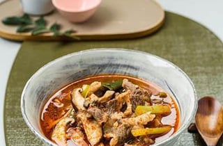 "삼계탕만 보양식?"…한우업계, '차돌 육개장·물회'로 여름 식탁 공략