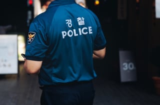 "미성년자인 줄 몰랐다"...성범죄 징계 경찰간부, 또 성폭력 혐의