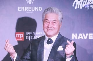 한지일, 장미화·전영록·강진·한기범 등 스타들과 희망 프로젝트 '향기로운 인생' 시작