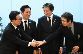 "뉴이재명 수장=대통령" 친명계 발끈…친청계 '신천지說' 반박