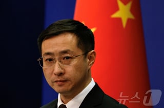 '당사국 외엔 개입 못한다'…中, '필리핀 곤봉 충돌'에 사실상 美 겨냥
