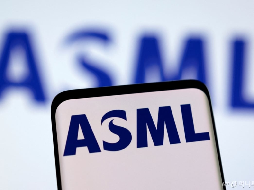 ASML, 전망 웃돈 3분기 주문…