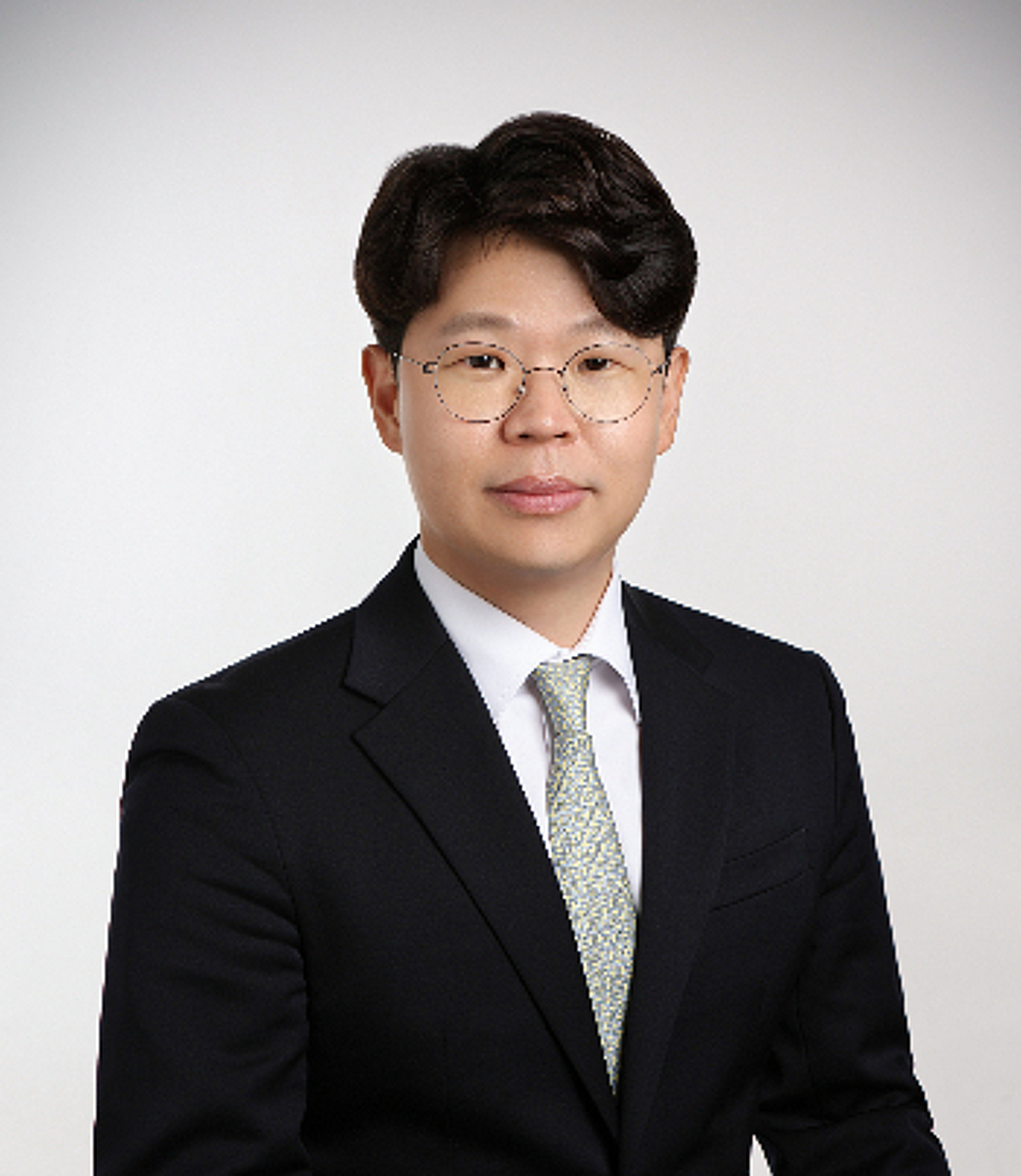 [기고] 컬러렌즈 플랫폼, 기득권과 혁신의 충돌 - 뉴스 썸네일 이미지