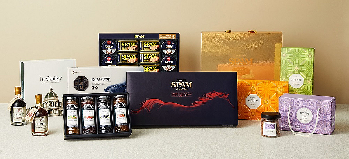 "실속·트렌드 모두 잡은 선물세트"....CJ제일제당, 설 특선 209종 출시 - 뉴스 썸네일 이미지